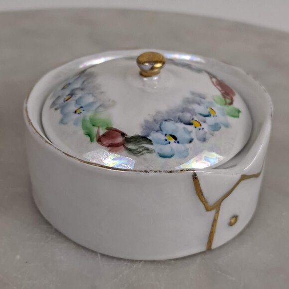O.E.G. Royal Austria Iridescent Floral Lidded Button Trinket Box Gold Accents - Picture 9 of 13